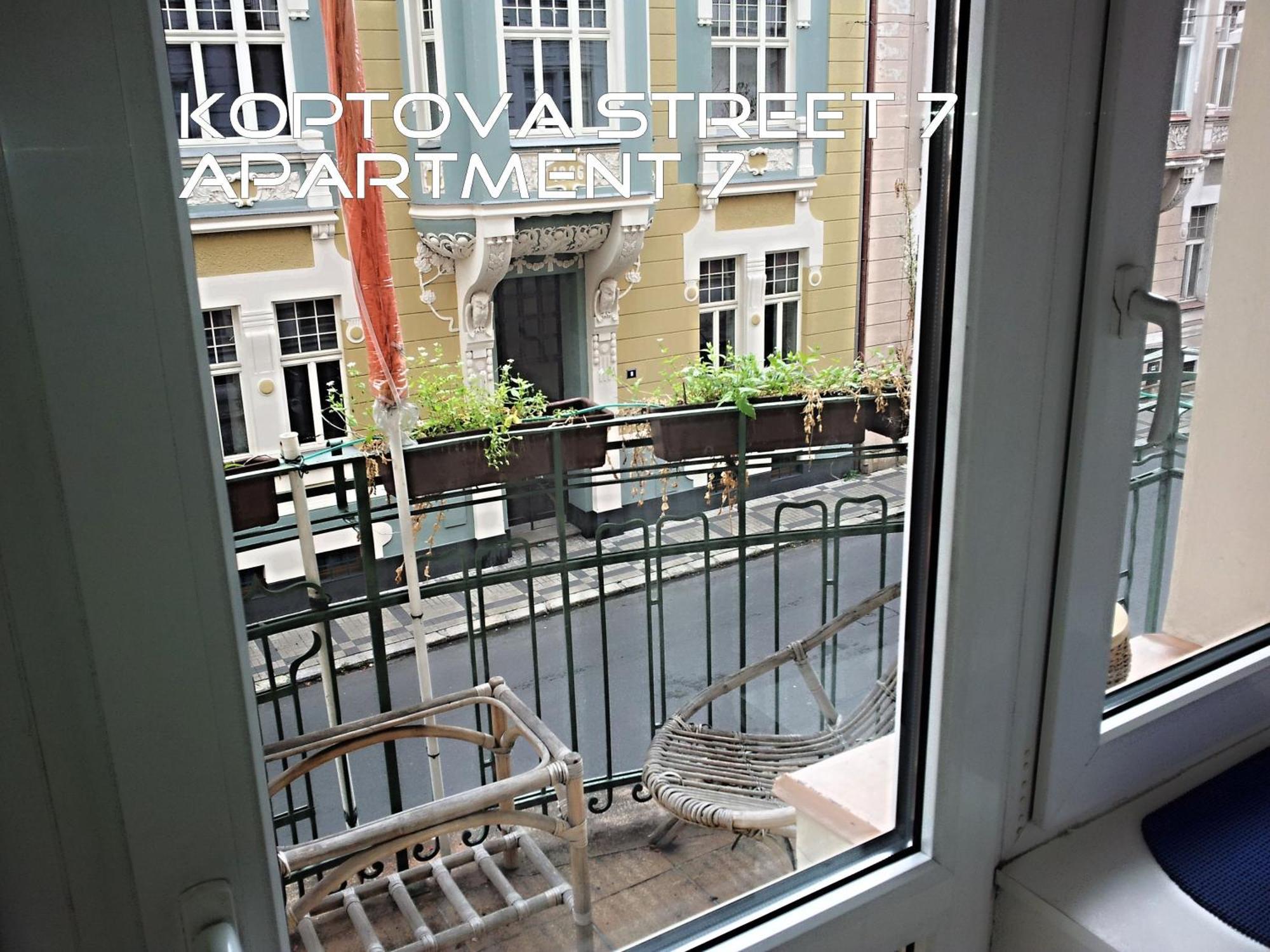Holiday Apartments Karlsbad Rum bild